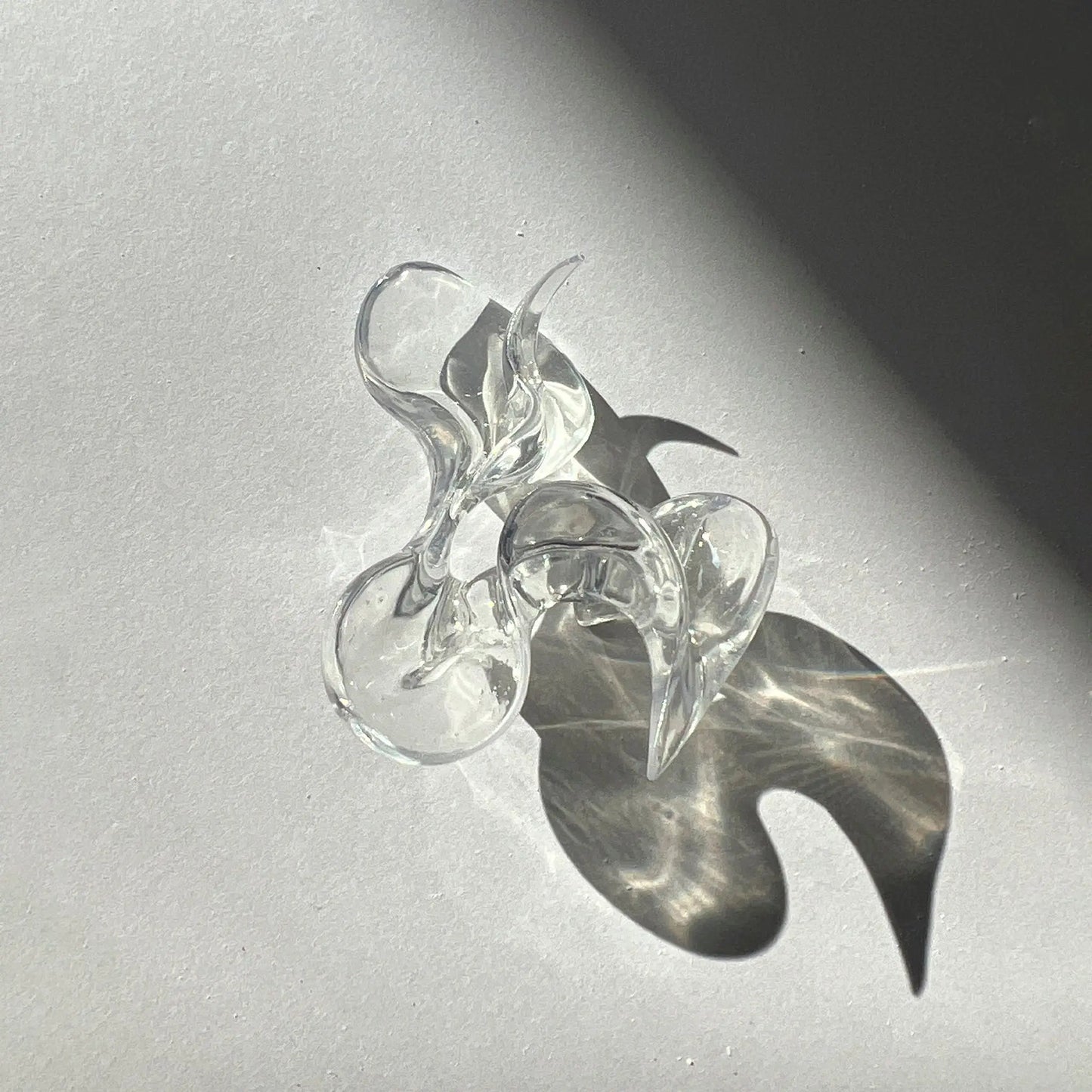 Transparent Flower Ring - WHYNOEN