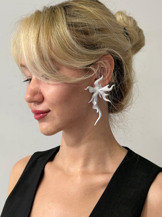 White Sculptural Flower Earrings - Medium WHYNOEN